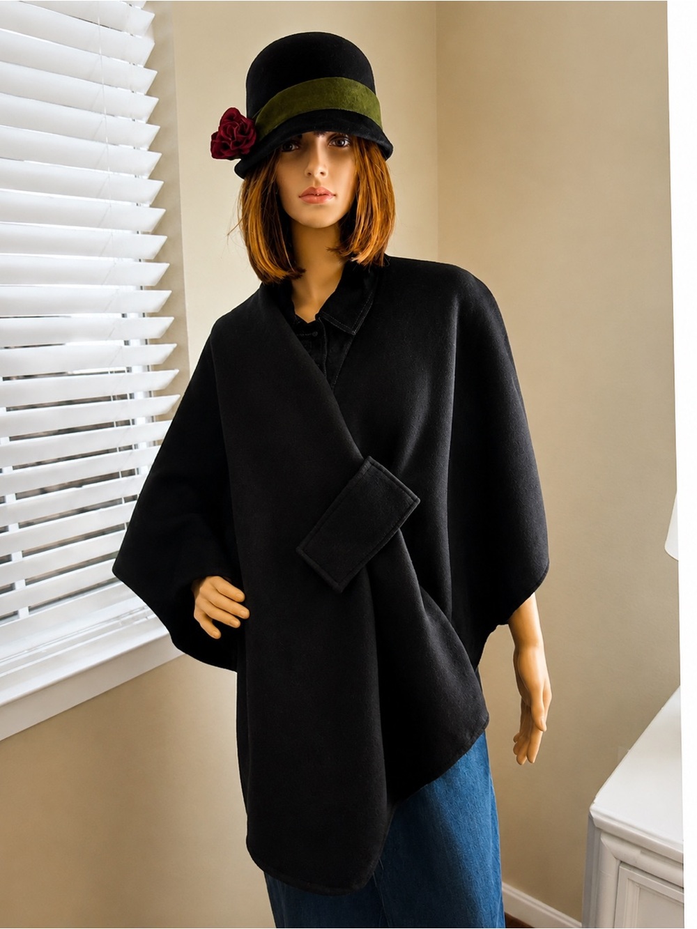 Luxury Loop Cape in Black